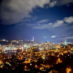 Cozy 1-bedroom Unit In Tbilisi, With Amazing View Тбилиси